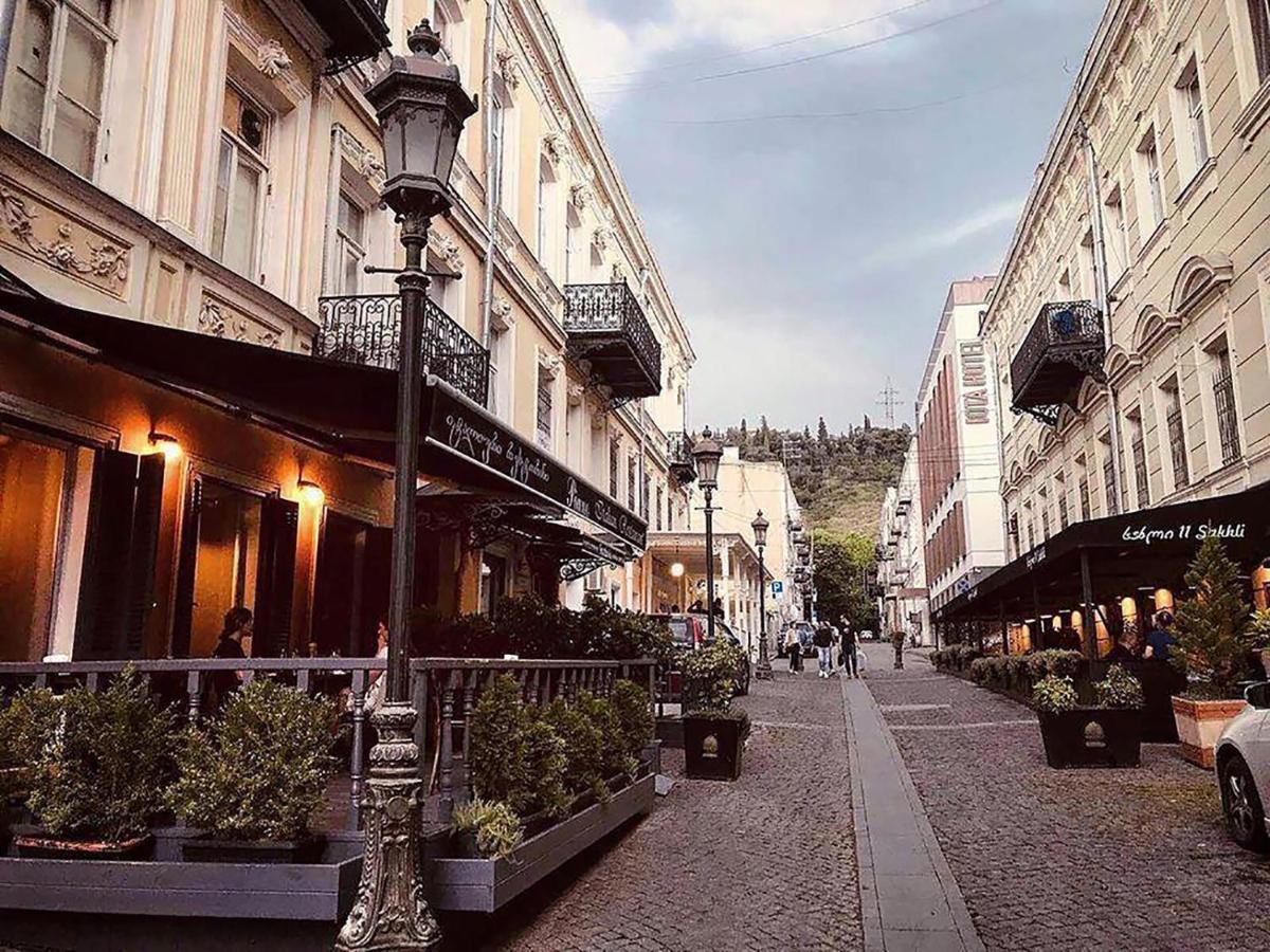 Luxury Inn Tbilisi Exterior foto